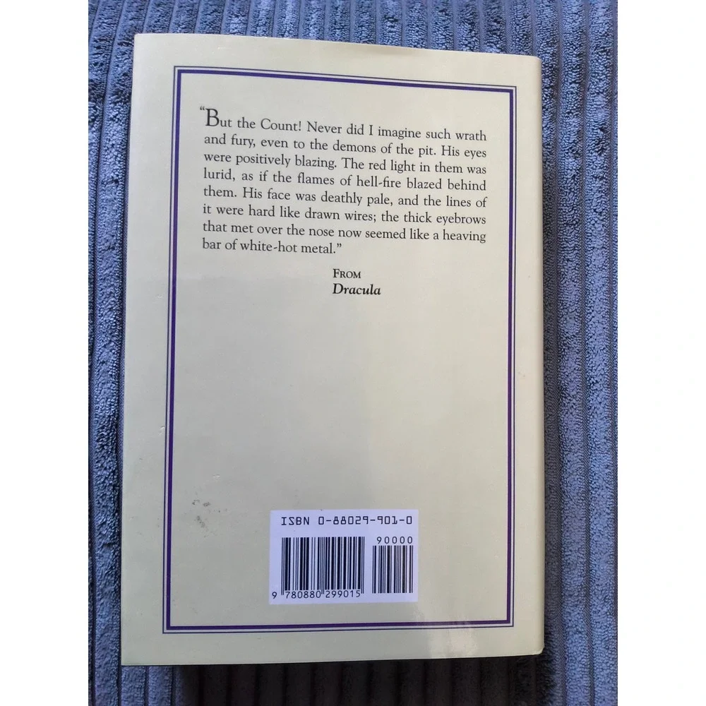 vintage hardcover edition of Dracula by Bram Stoker Barnes & Noble Classics.